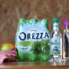 EAU D'OREZZA AROMATISÉE À  LA MENTHE