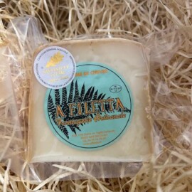 TOMME CORSE DE CHEVRE A FILETTA EN PORTION DE 250 gr Médaille d'or Paris 2025