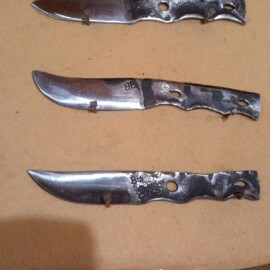 COUTEAUX BRUT DE FORGE