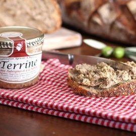 TERRINE AUX AUBERGINES ET À  LA NÉPITA
